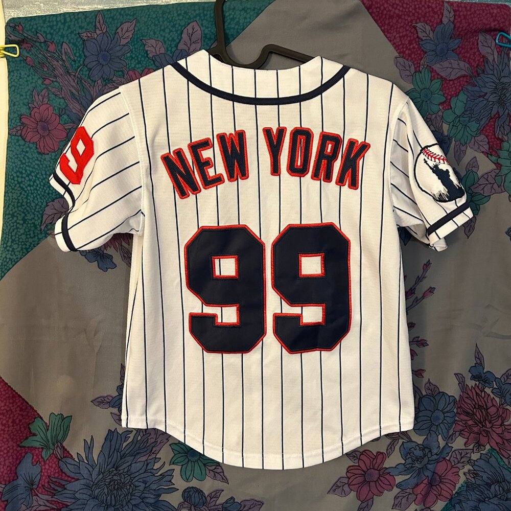 SOLD- new york aaron judge mlb kids jersey small - Picture 4 of 6